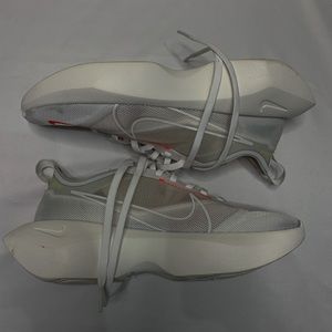 AUTHENTIC NIKE VISTA LITE.